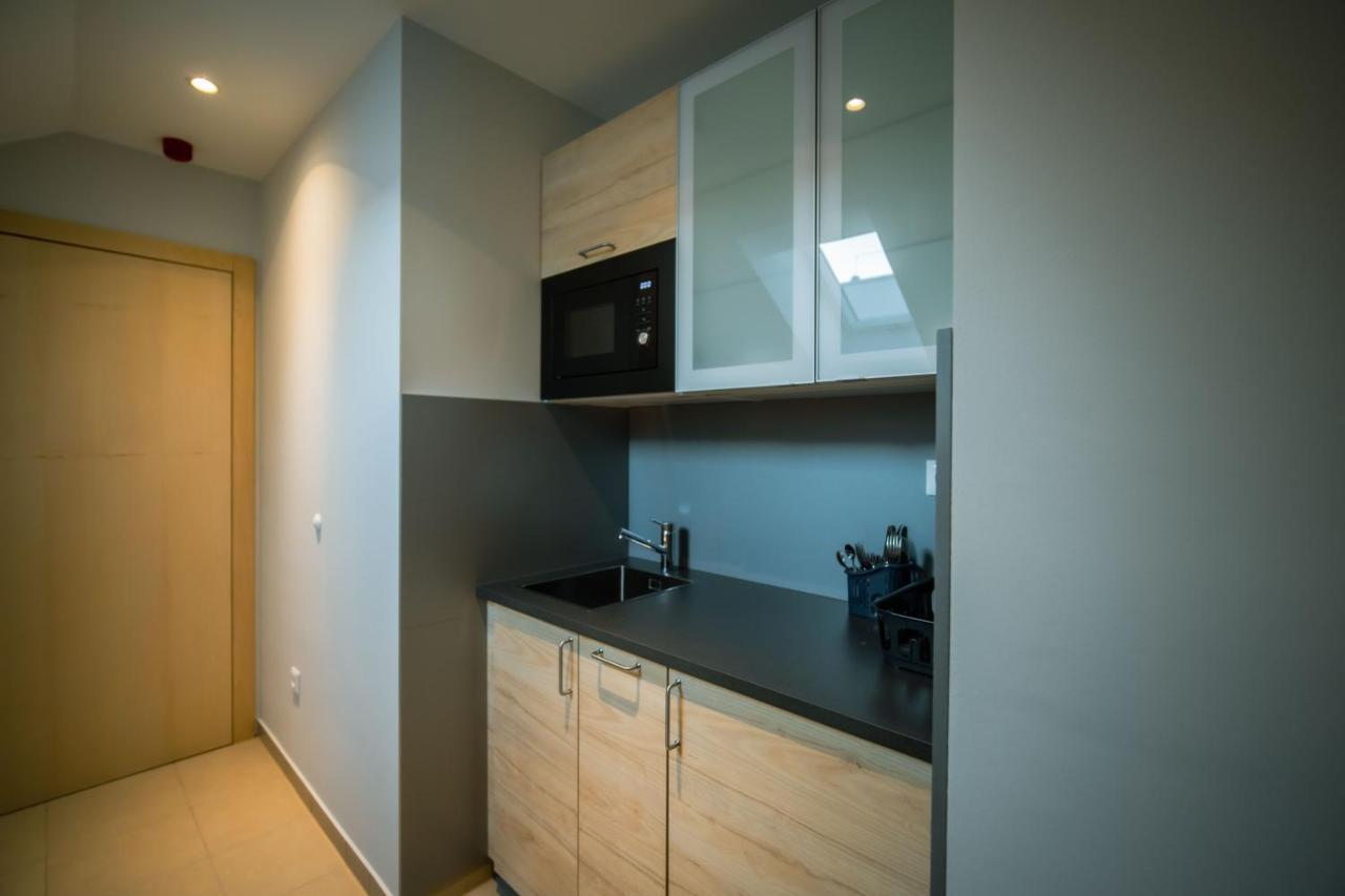 Eleven Business & Sport Hotel Jaszarokszallas 外观 照片